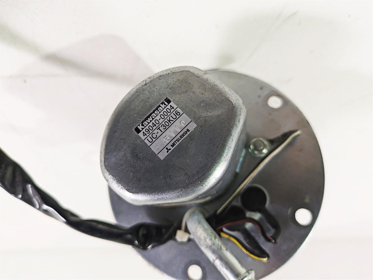 2005 Kawasaki ZX1000 ZX10R Ninja Fuel Gas Petrol Pump 49040-0004 {{ shop.shopifyCountryName }} - Mototech271