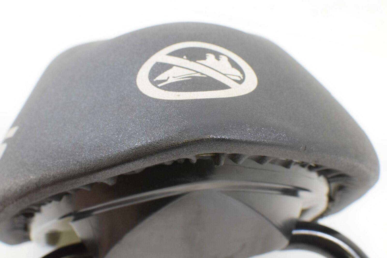 2010 Polaris Assault RMK 800 146" Seat Saddle & Support Bracket 2684492-070 {{ shop.shopifyCountryName }} - Mototech271