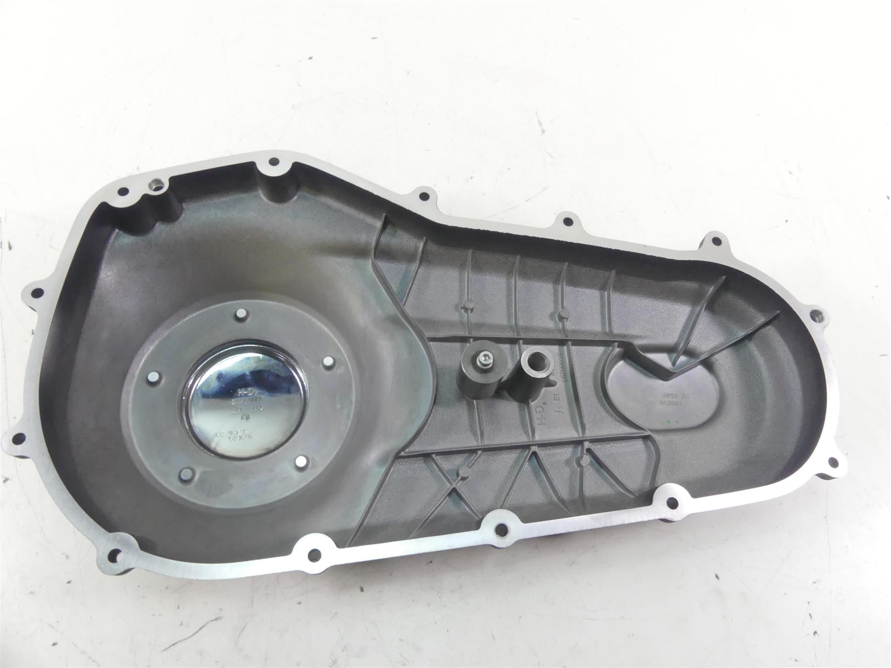 2019 Harley Softail FXBB Street Bob Outer Primary Drive Clutch Cover 25700935 {{ shop.shopifyCountryName }} - Mototech271