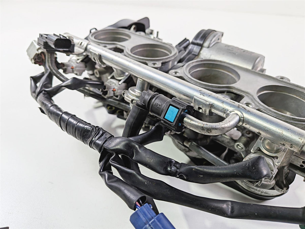 2008 Yamaha YZF R1 RN19 Mikuni Throttle Body Injectors & Wiring 4C8-13750-20-00 {{ shop.shopifyCountryName }} - Mototech271