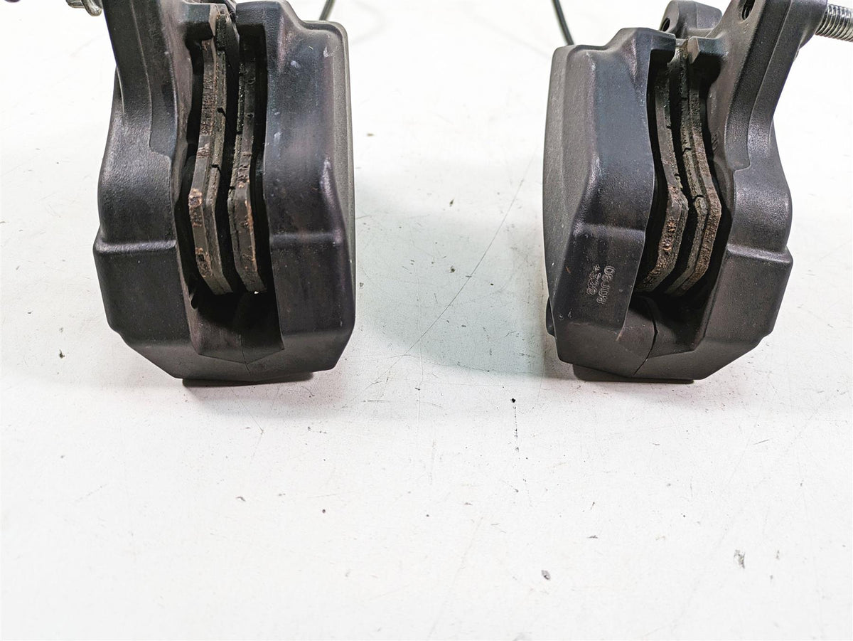 2009 Harley Touring FLHTCU Electra Glide Front Brake Caliper Set 43027-08 {{ shop.shopifyCountryName }} - Mototech271