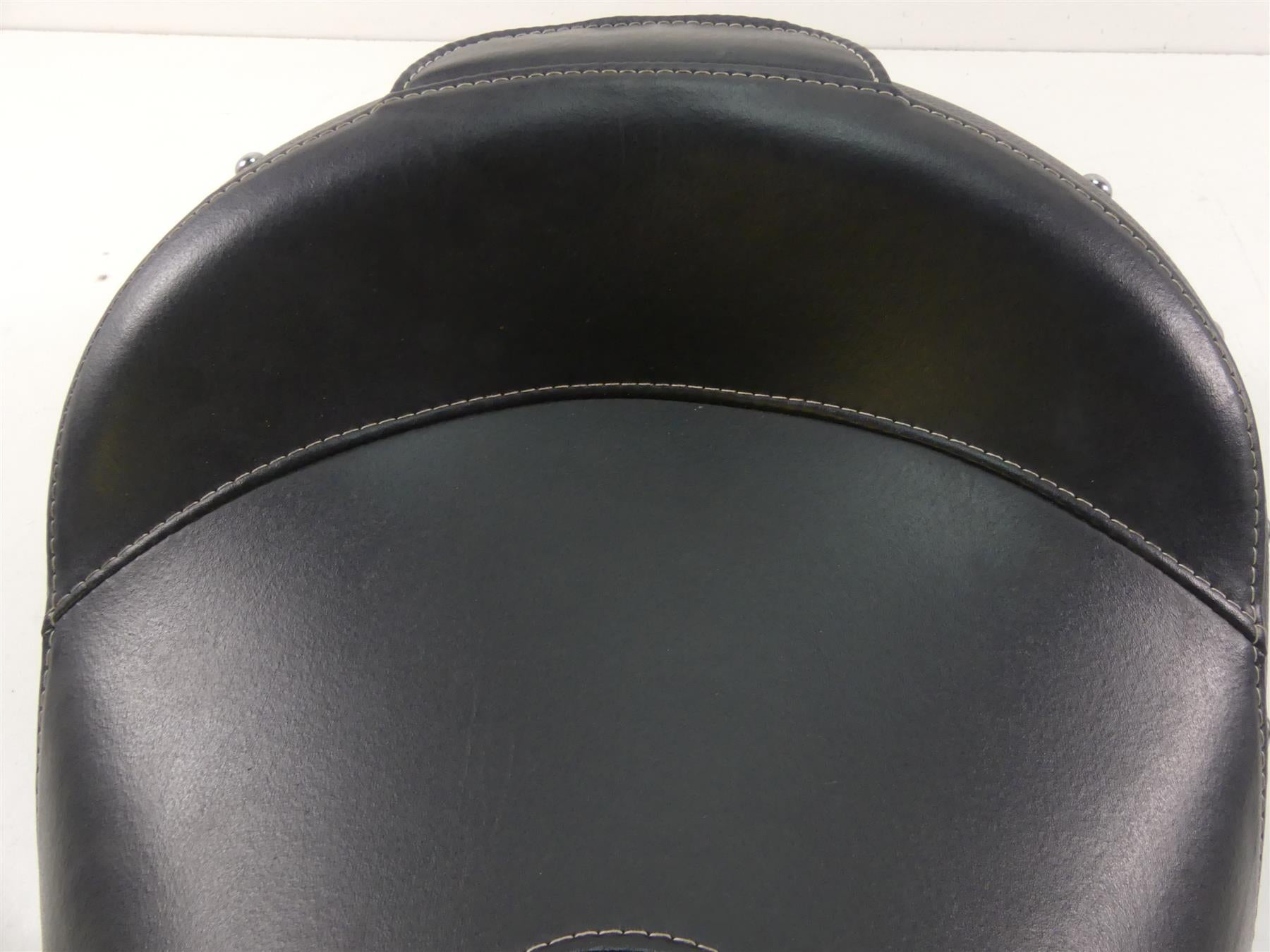 2016 Indian Chief Dark Horse Studded Front Rider Driver Seat Saddle 2686412 {{ shop.shopifyCountryName }} - Mototech271