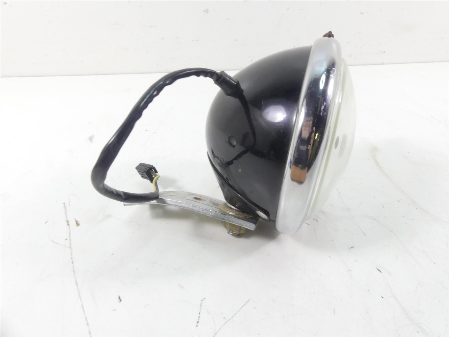 2015 Harley FXDL Dyna Low Rider Head Light Lamp Headlight & Mount 69774-07A {{ shop.shopifyCountryName }} - Mototech271