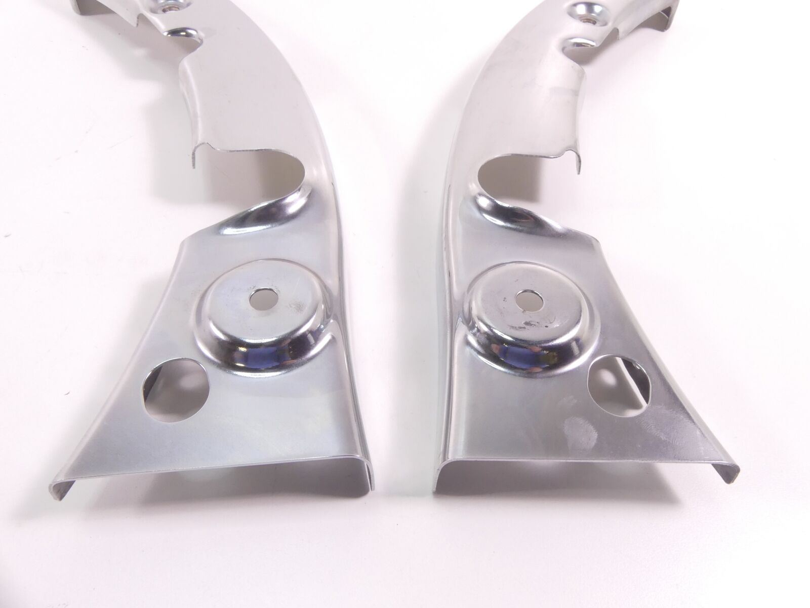 2009 Harley Touring FLHTCU Electra Glide Rear Chrome Fender Frame Struts 47526-0 {{ shop.shopifyCountryName }} - Mototech271