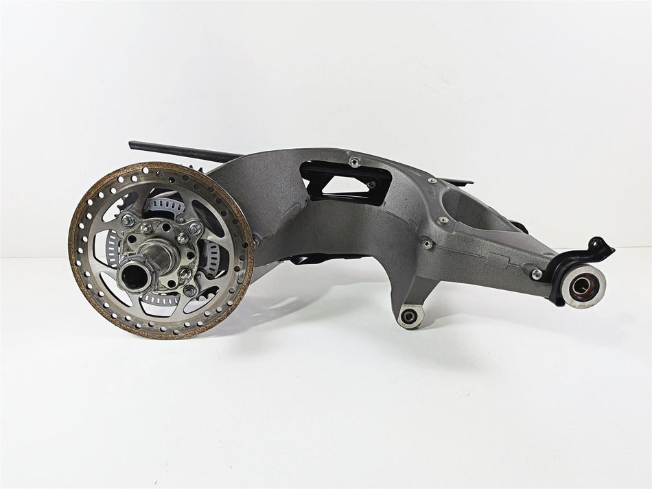 2019 Triumph Speed Triple RS 1050 Rear Swingarm & Axle Set T2059502 T2010257 {{ shop.shopifyCountryName }} - Mototech271