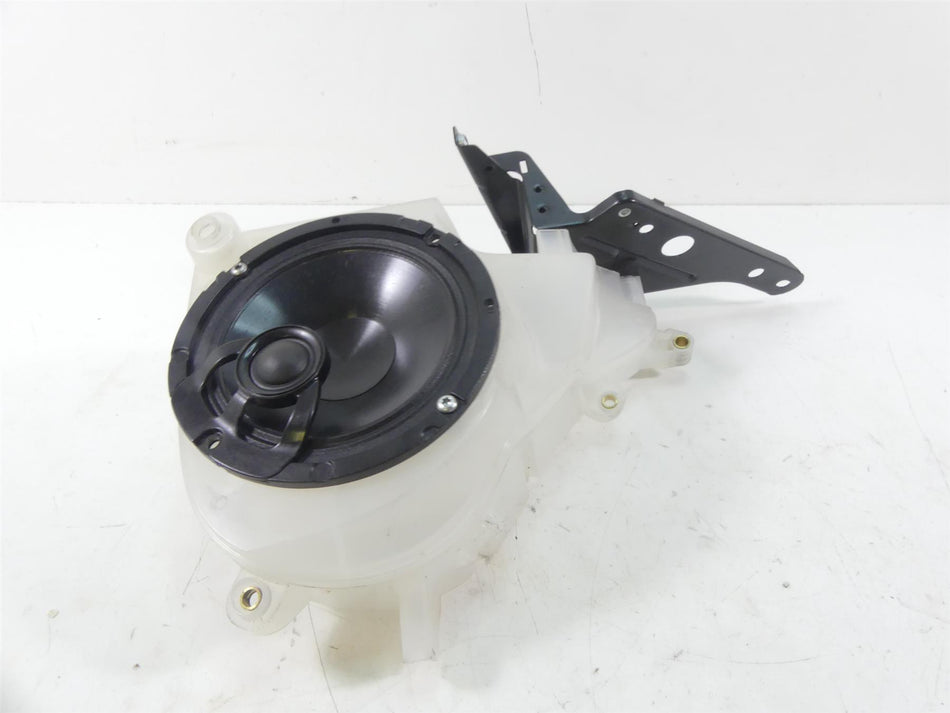 2014 Harley Touring FLHX Street Glide Front Left Speaker + Mount - Read 57000172 {{ shop.shopifyCountryName }} - Mototech271