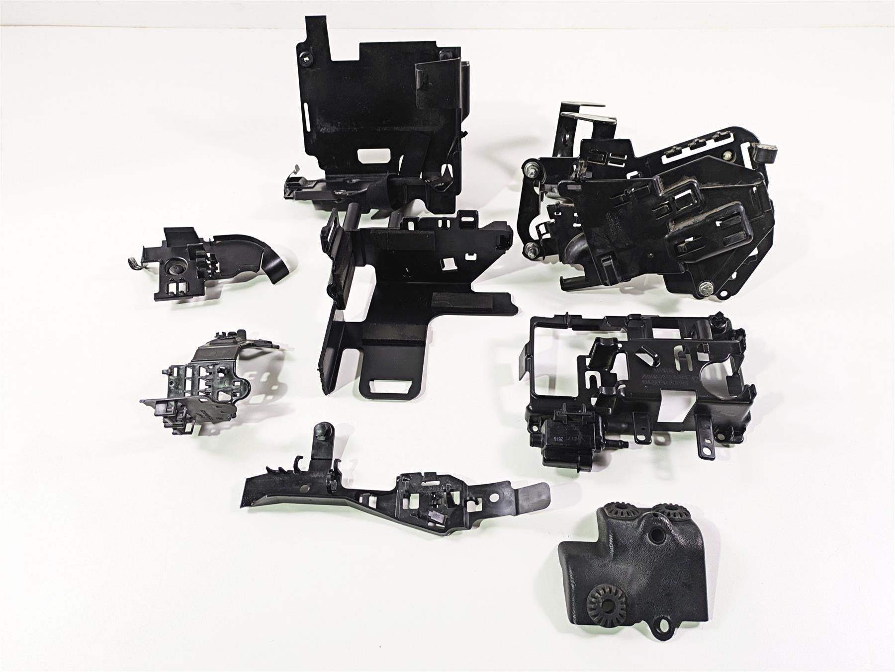 2019 Harley Softail FXDR 114 Battery & Electrical Holder Set 69201632 74700031 | Mototech271