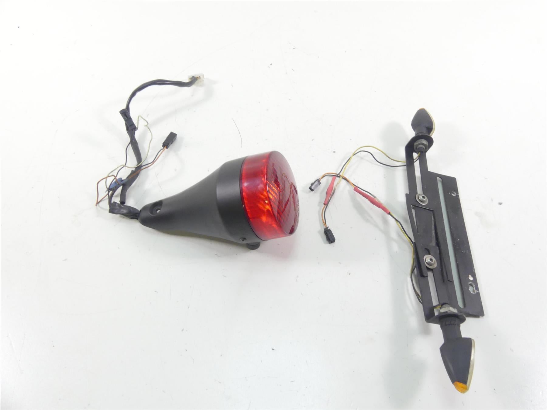 2007 Ducati Sport Classic GT1000 Taillight Blinker Turn Signal Set 52520242B {{ shop.shopifyCountryName }} - Mototech271