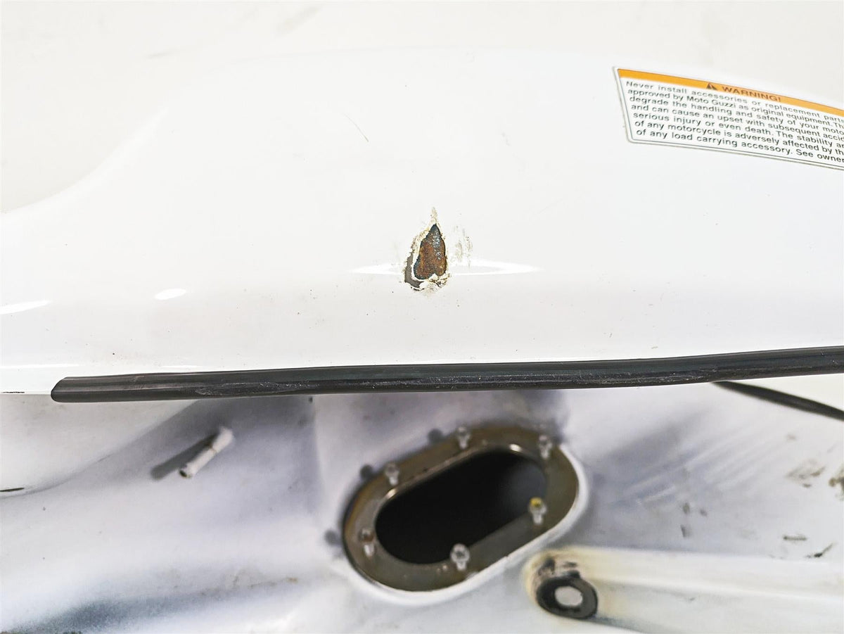 2013 Moto Guzzi V7 750 Stone White Fuel Gas Petrol Tank 887944 {{ shop.shopifyCountryName }} - Mototech271