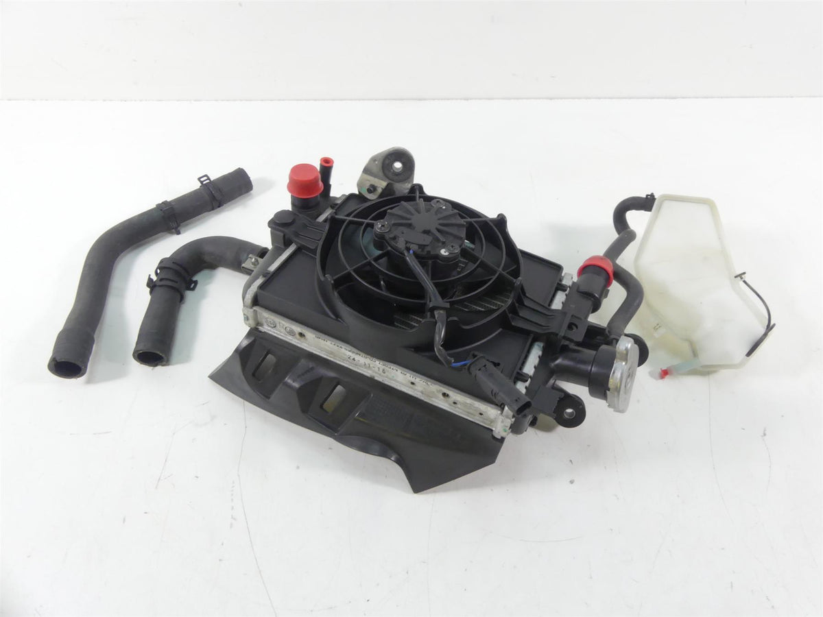 2016 BMW R1200GS K50 Right Side Radiator + Reservoir & Hoses Set 17118546416 {{ shop.shopifyCountryName }} - Mototech271