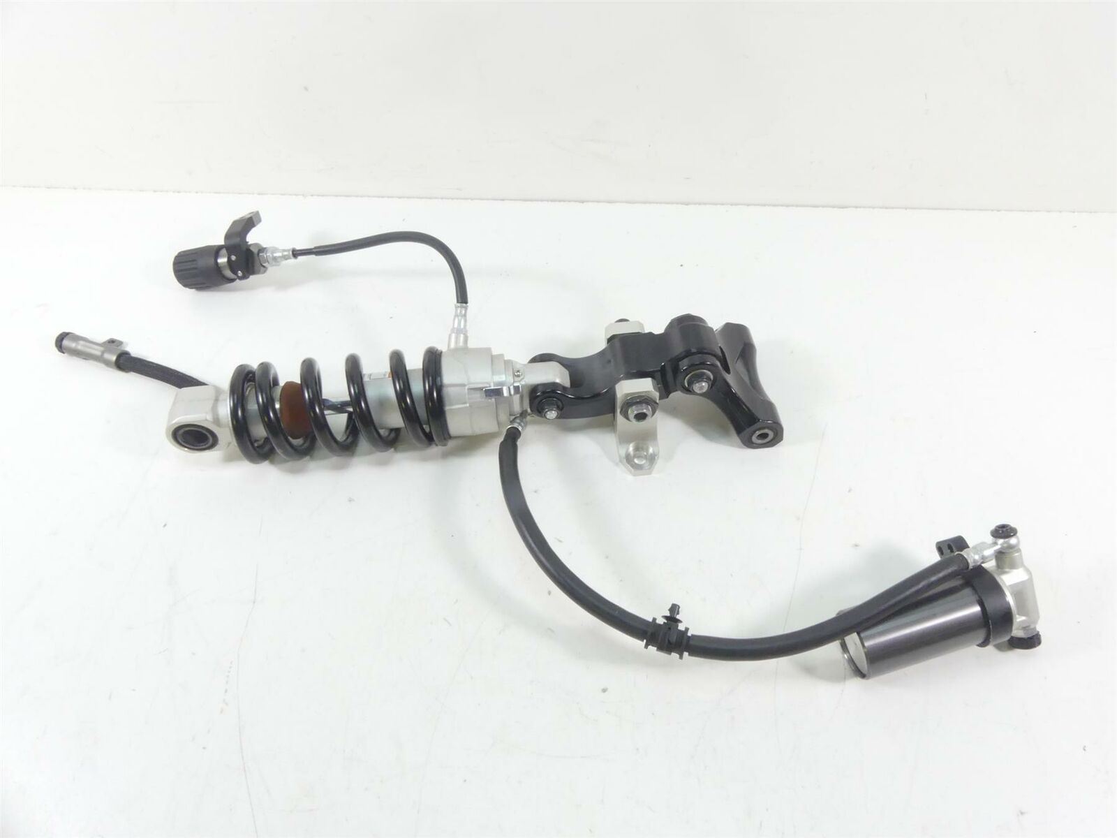2020 Yamaha VMX17 1700 Straight Rear Suspension Shock Damper 2CE-22210-00-00 {{ shop.shopifyCountryName }} - Mototech271