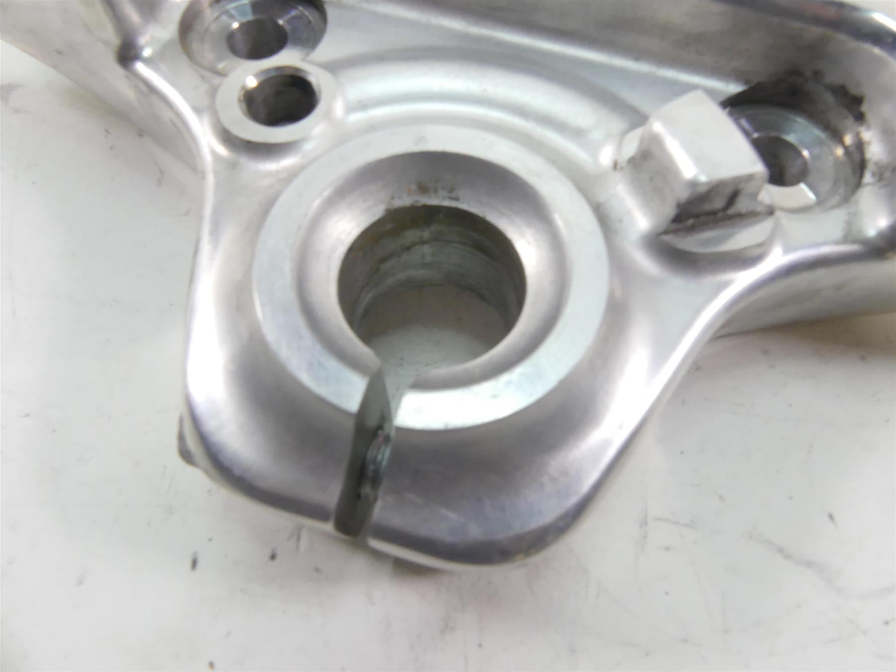 2012 Harley VRSCF Muscle Rod Upper Triple Tree Steering Clamp 46891-09C {{ shop.shopifyCountryName }} - Mototech271