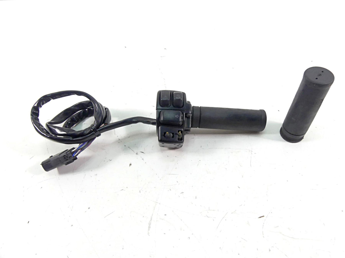 2011 Harley Touring FLTRX Road Glide Right Hand Control Switch -Read 71684-06A {{ shop.shopifyCountryName }} - Mototech271