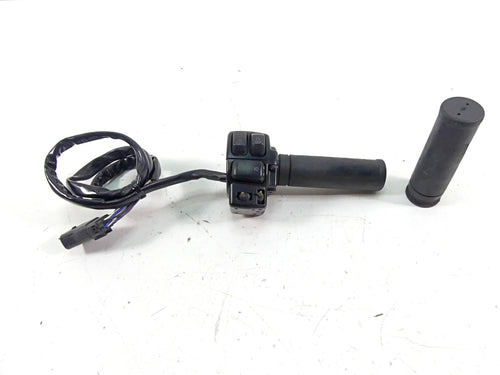 2011 Harley Touring FLTRX Road Glide Right Hand Control Switch -Read 71684-06A | Mototech271