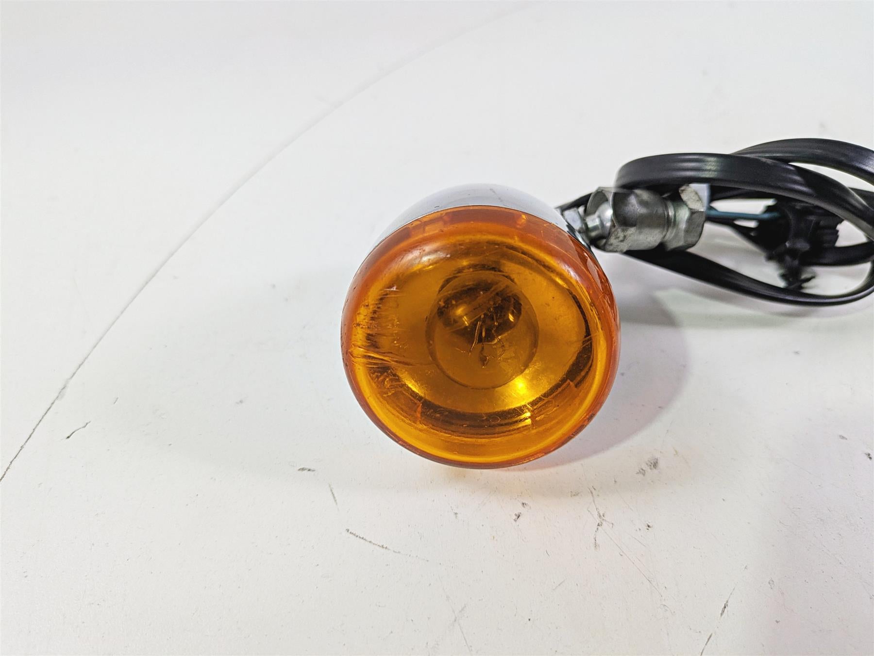 2011 Harley FXDC Dyna Super Glide Front Blinker Turn Signal Set 68972-00 {{ shop.shopifyCountryName }} - Mototech271