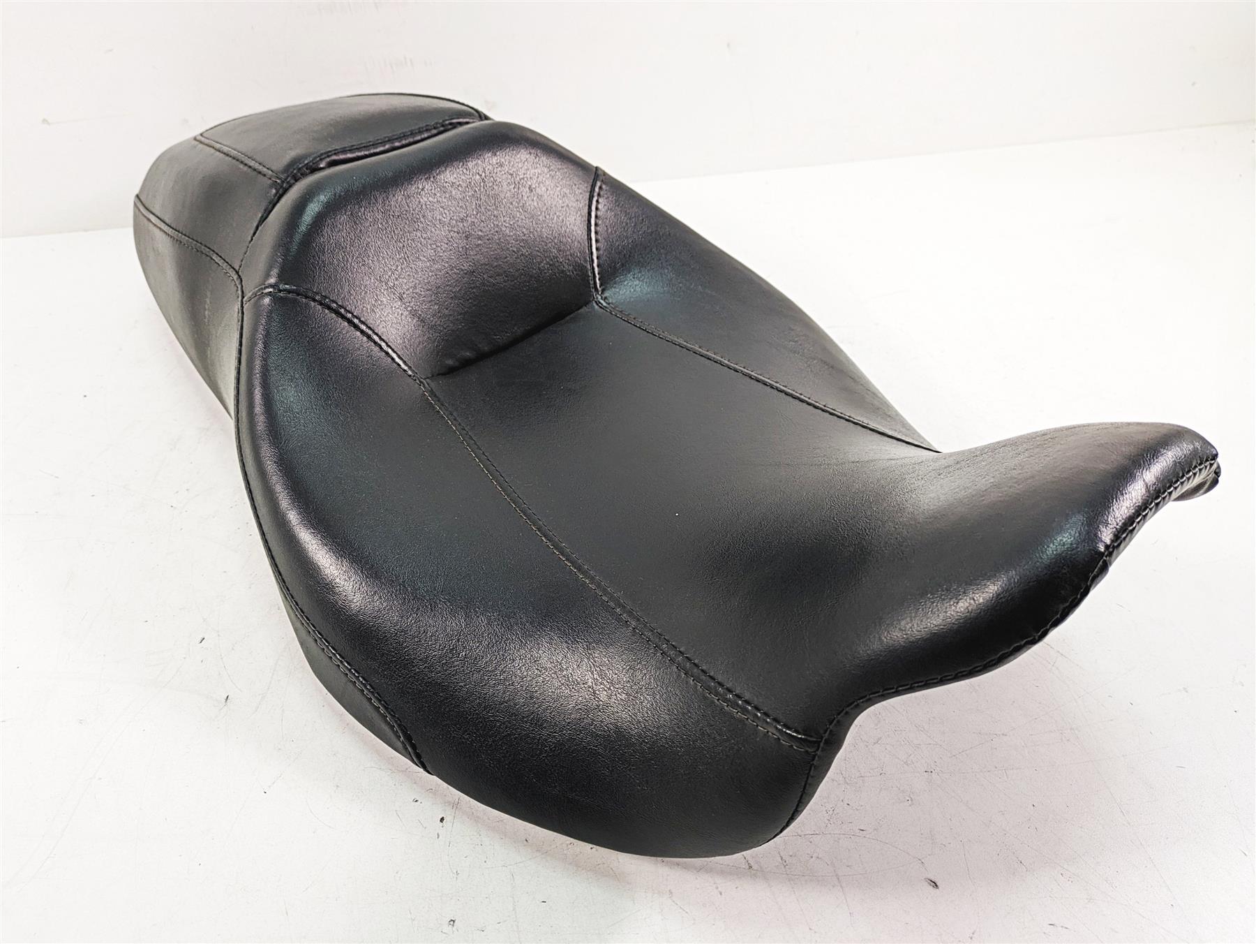 2020 Harley Touring FLHX Street Glide Duo Rider Driver Low Seat Saddle 52320-11 {{ shop.shopifyCountryName }} - Mototech271