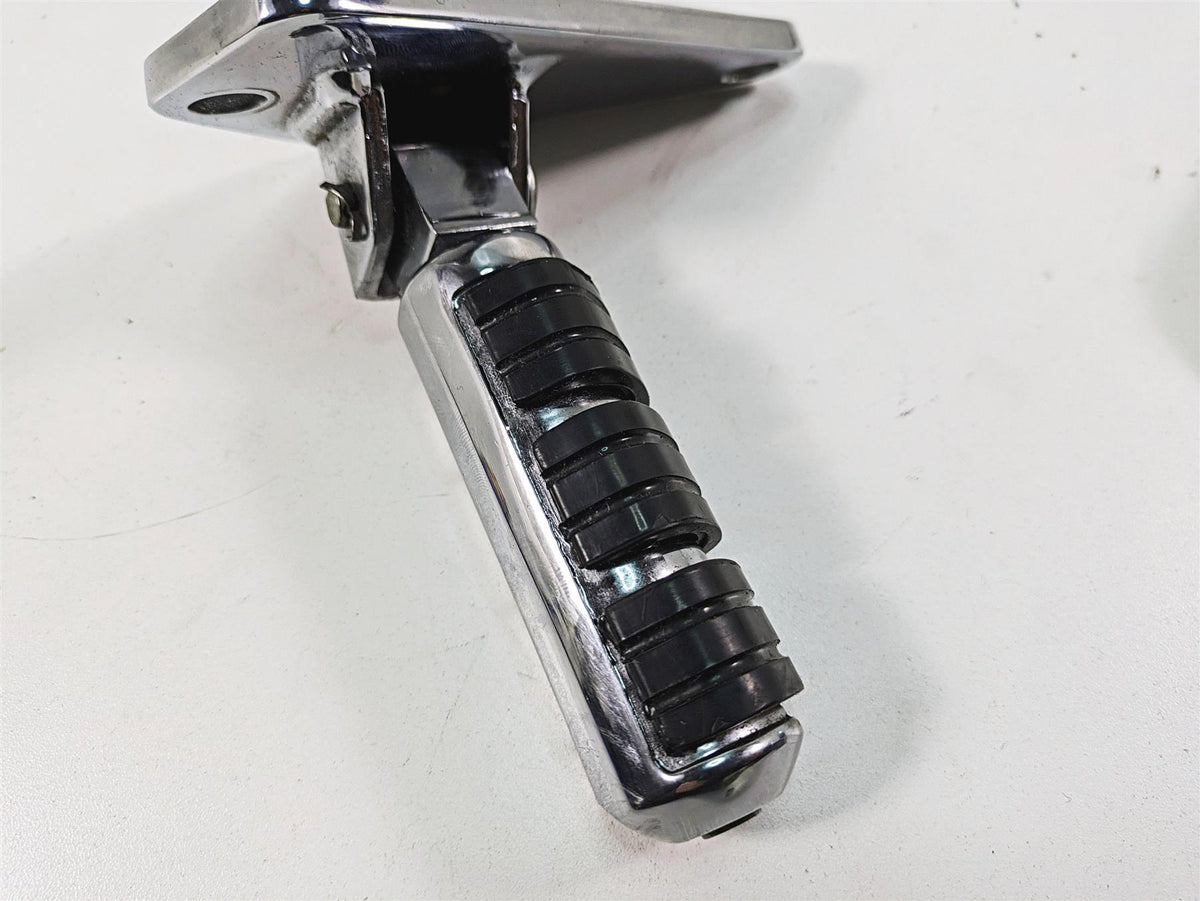 2006 Honda VT1100 C2 Shadow Front Right Footpeg & Brake Pedal 50615-MCK-A00 {{ shop.shopifyCountryName }} - Mototech271