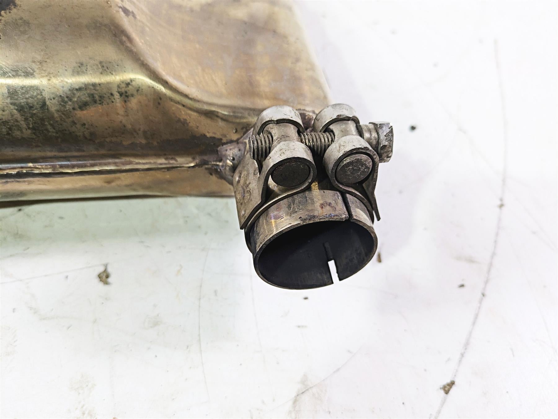 1998 Moto Guzzi California 1100 EV Exhaust Center Header Chamber GU03123900 {{ shop.shopifyCountryName }} - Mototech271