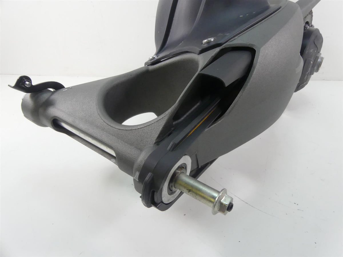 2020 Triumph Speed Triple RS 1050 Rear Swingarm & Axle Set T2059502 T2010257 {{ shop.shopifyCountryName }} - Mototech271