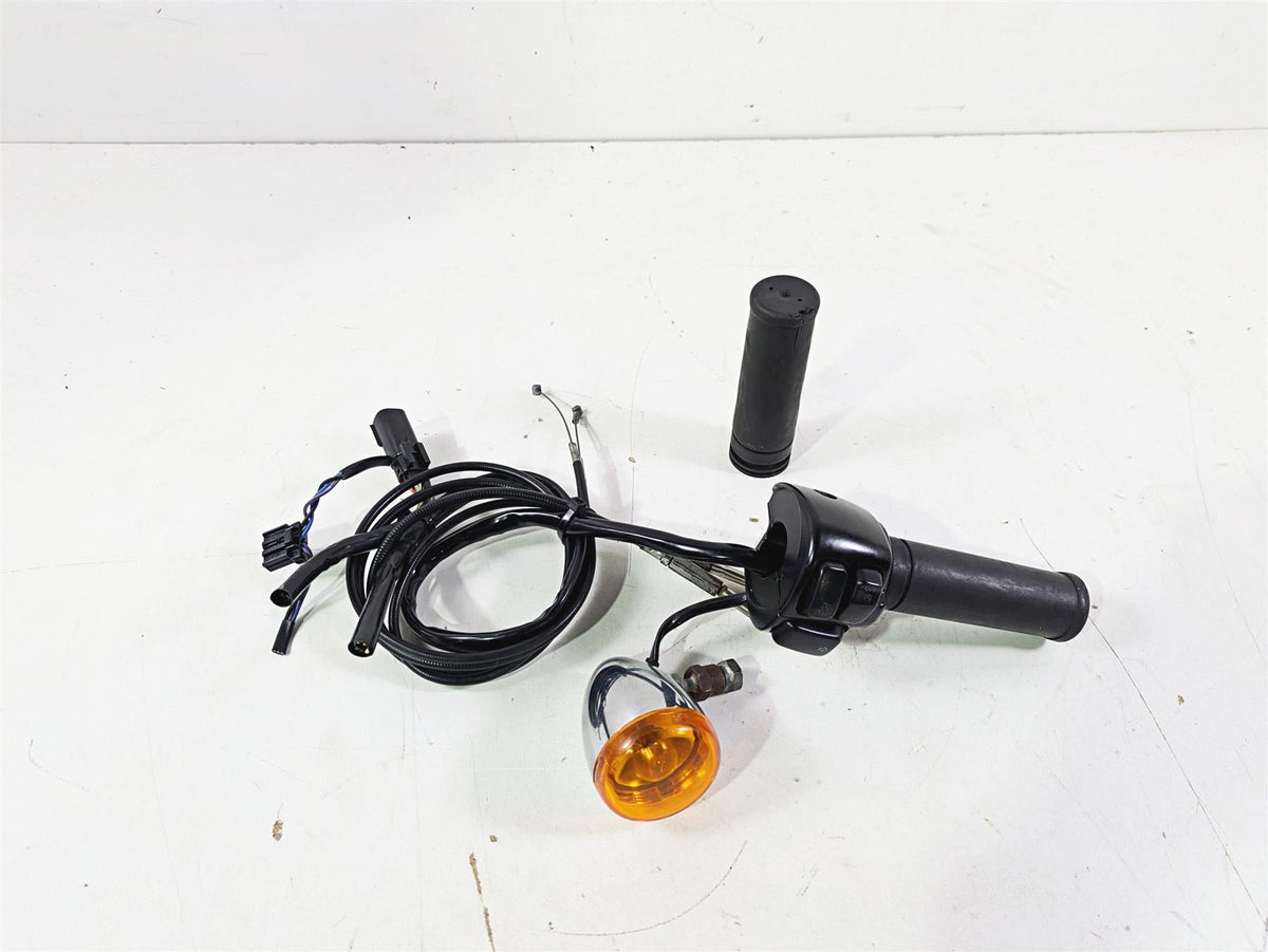 2009 Harley FXCWC Softail Rocker Right Hand Control Switch + Blinker 71684-06A {{ shop.shopifyCountryName }} - Mototech271