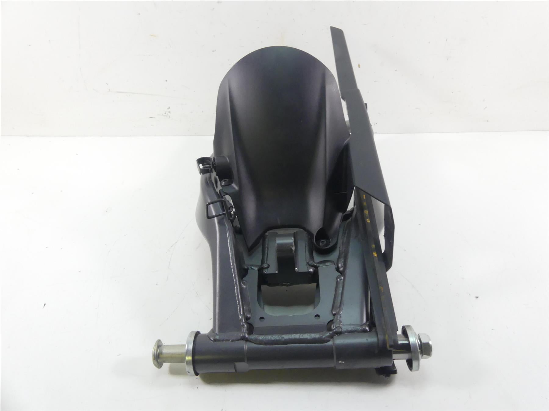 2022 Yamaha MT09 FZ09 Rear Swingarm Swing Arm & Guard Set B7N-22110-10-00 {{ shop.shopifyCountryName }} - Mototech271