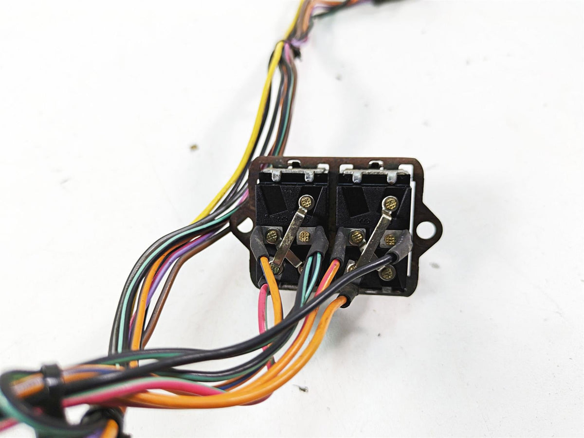 2005 Harley Touring FLHTCUI Electra Glide Auxiliary Switch Set 70271-98 {{ shop.shopifyCountryName }} - Mototech271