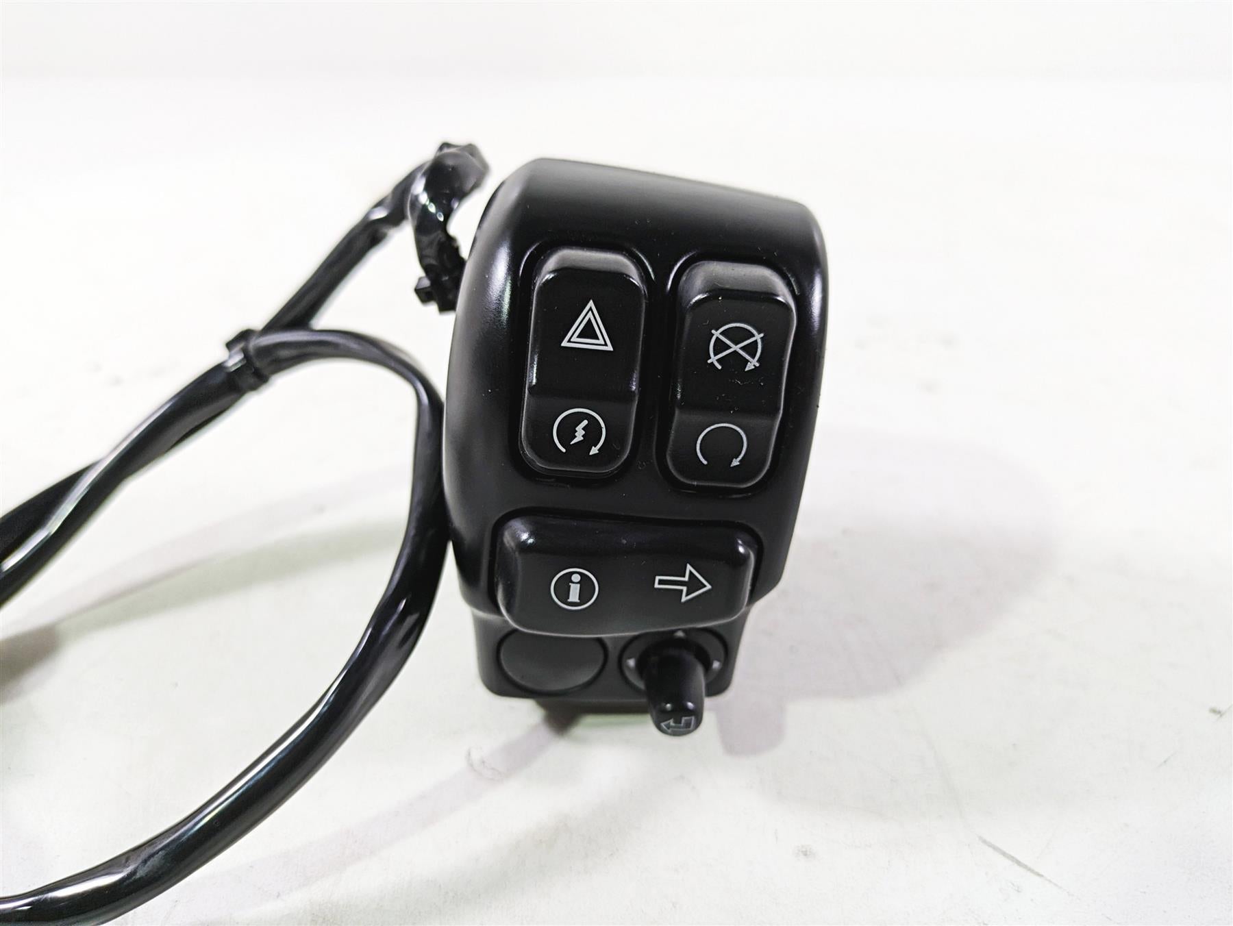 2017 Harley Touring FLTRXS Road Glide Right Hand Control Switch 71500129C {{ shop.shopifyCountryName }} - Mototech271