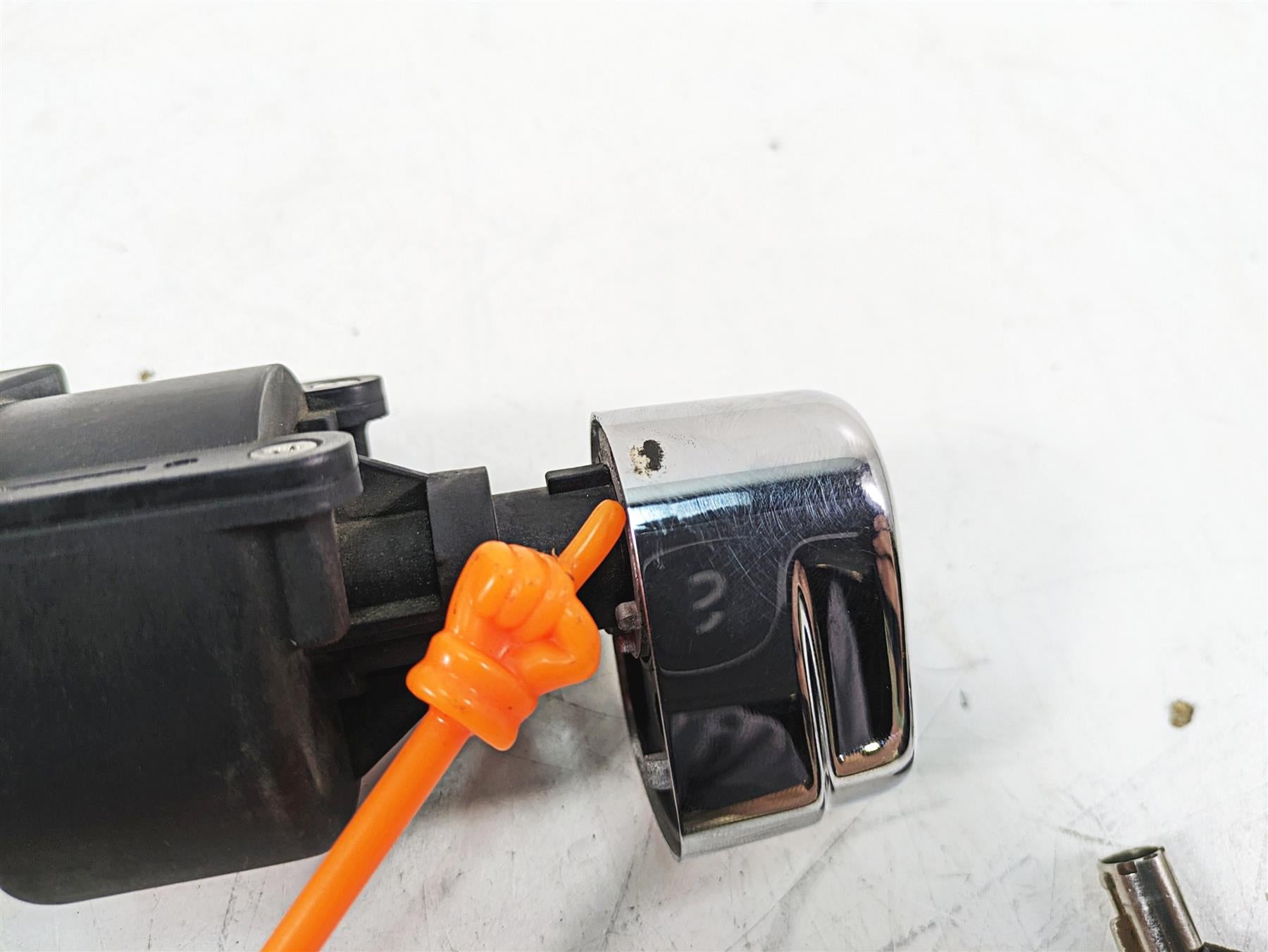 2014 Harley Touring FLHTK Electra Glide Ignition Switch Key Lock Set 71400012B {{ shop.shopifyCountryName }} - Mototech271