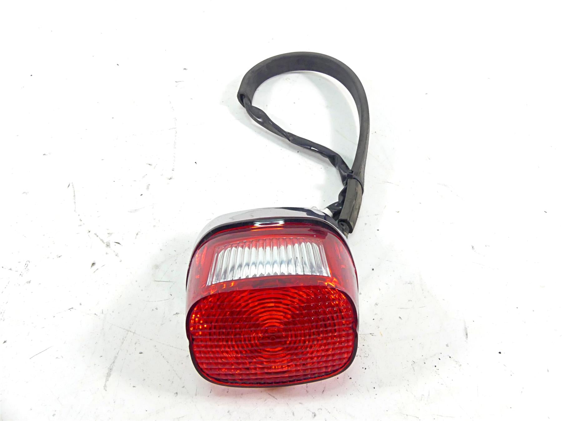 2010 Harley Touring FLHRC Road King Taillight Tail Stop Brake Light 68066-99