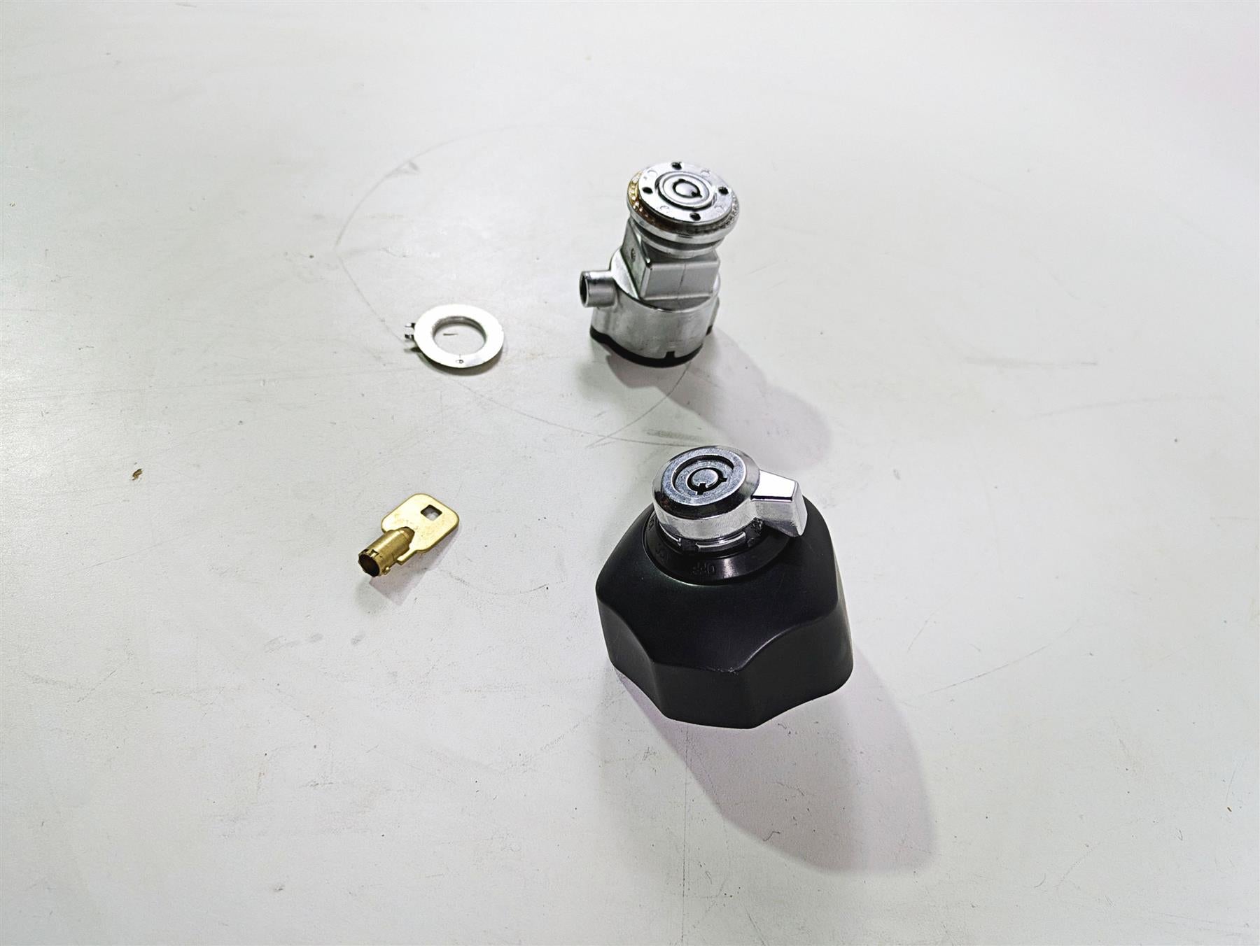 2016 Harley FXDL Dyna Low Rider Ignition Switch Key Lock Set 71475-06B {{ shop.shopifyCountryName }} - Mototech271