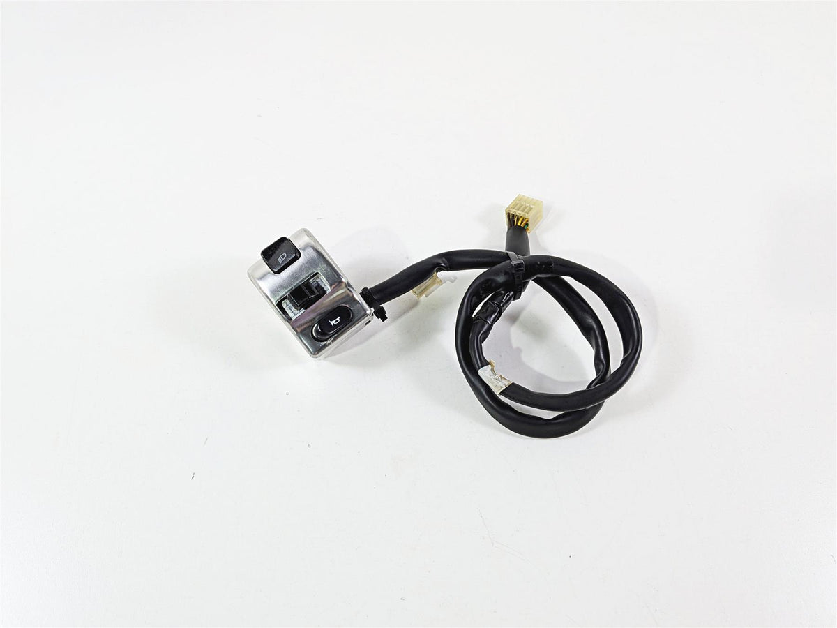 2006 Yamaha XVZ1300 Royal Star Left Hand Light Control Switch 1D6-83973-00-00 {{ shop.shopifyCountryName }} - Mototech271