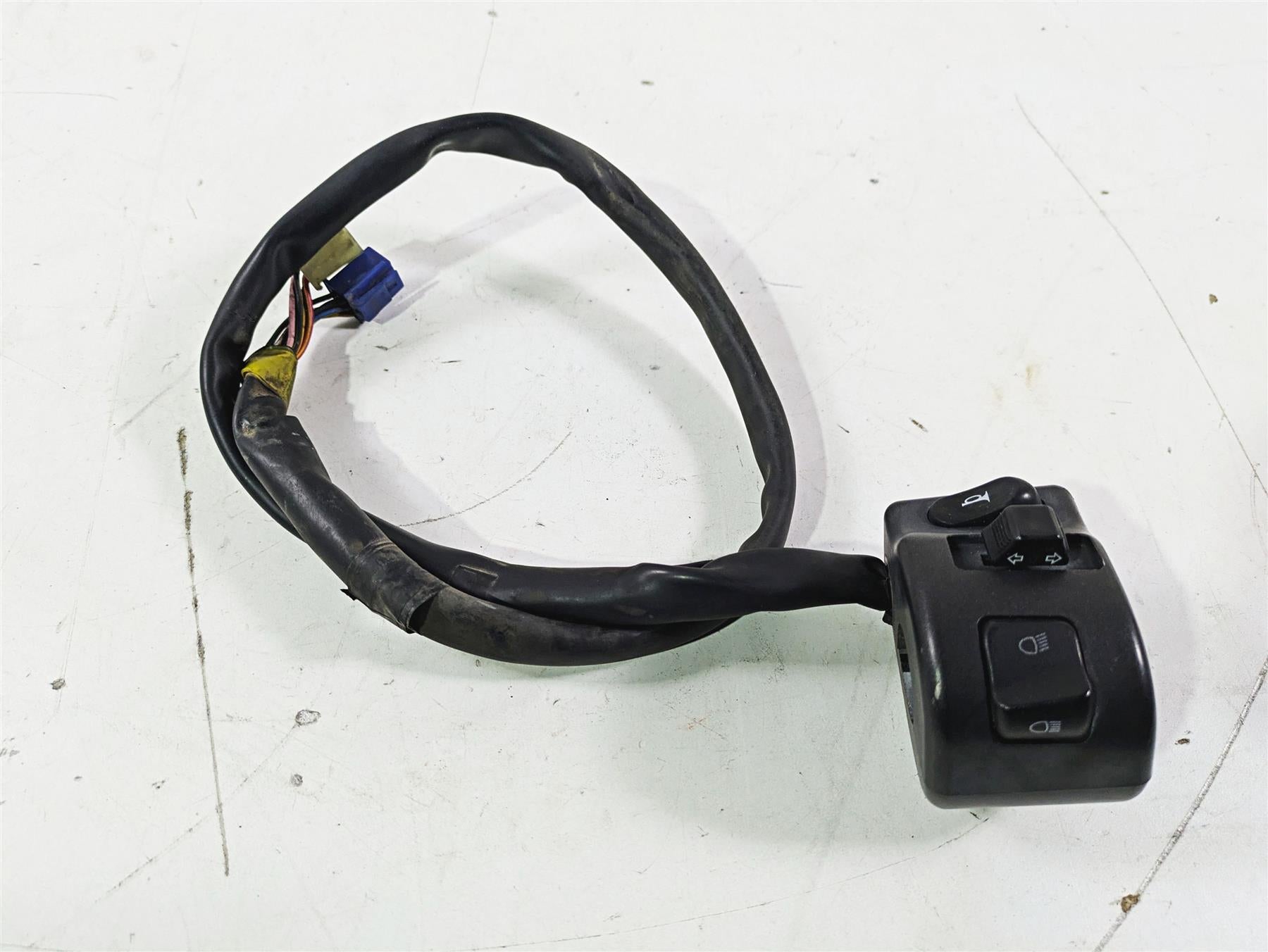 2007 Yamaha XVS1300 V-Star Tour Left Hand Control Switch 3D8-83973-00-00 {{ shop.shopifyCountryName }} - Mototech271