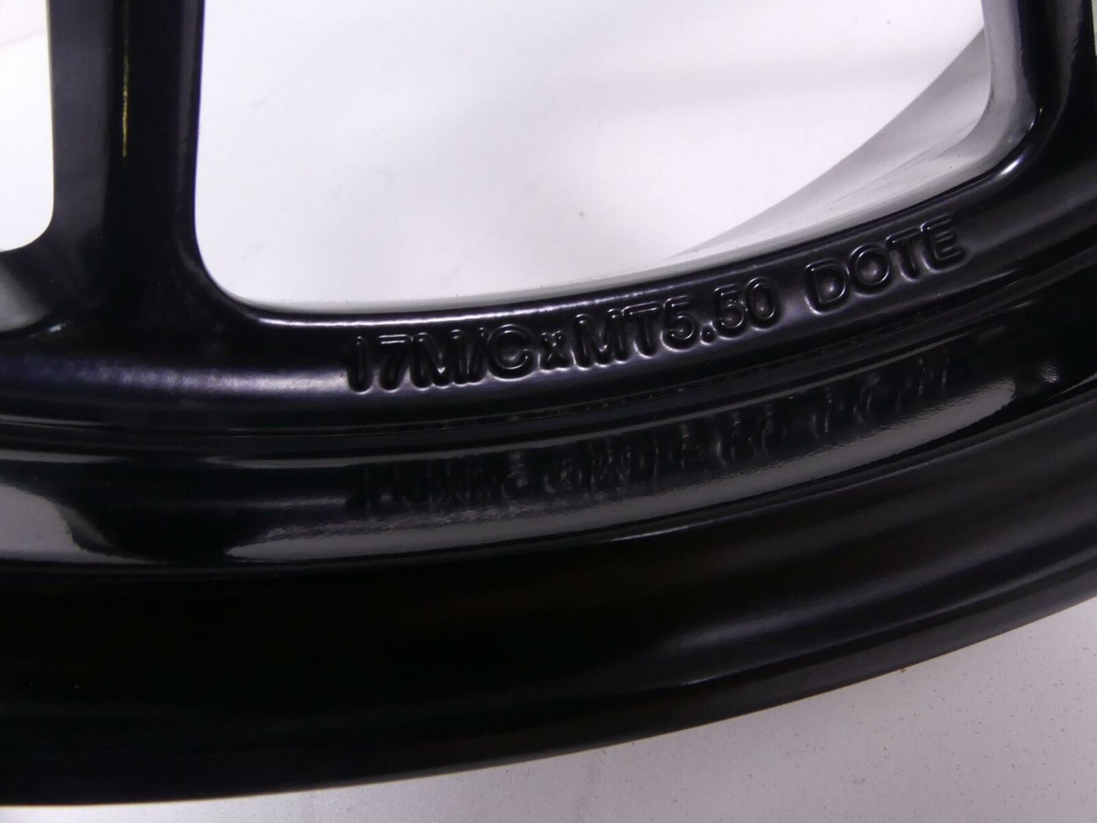 2013 Ducati Hyperstrada 821 Nice Straight Rear Wheel Rim 17x5.5 50211571AA {{ shop.shopifyCountryName }} - Mototech271