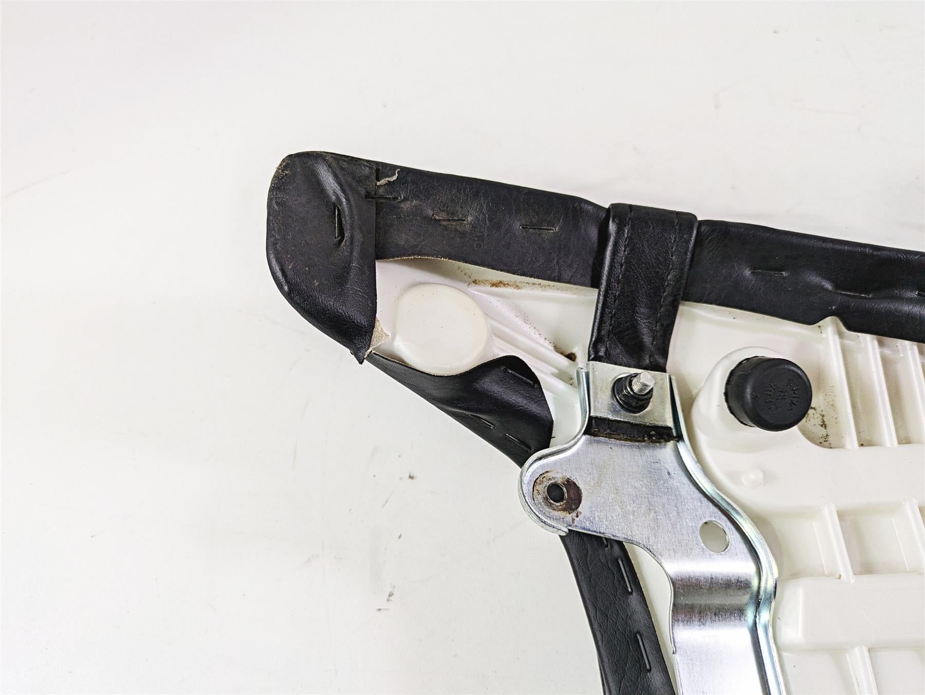 2016 Suzuki M109R VZR1800 Boulevard Rear Seat Saddle - Read 281322 45300-48G00 {{ shop.shopifyCountryName }} - Mototech271
