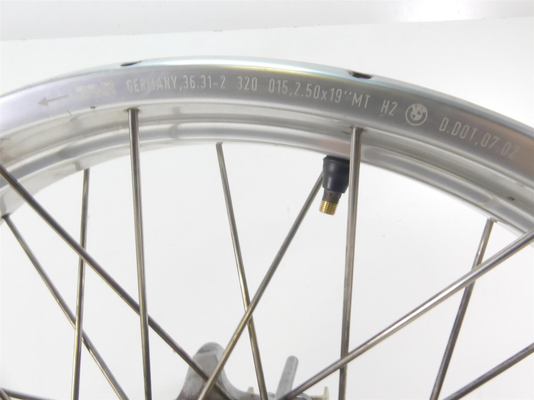 2003 BMW R1150 GS R21 Front Wheel Rim 19x2.5 Integral Abs - Read 36312314912 {{ shop.shopifyCountryName }} - Mototech271