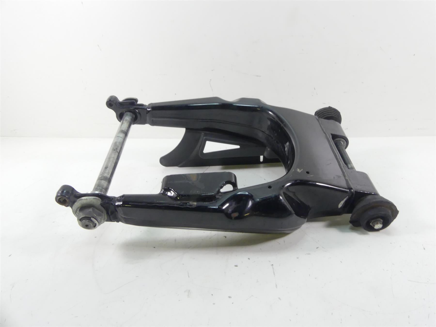 2013 Harley Touring FLHX Street Glide Rear Swingarm Swing Arm + Axle 47549-09A {{ shop.shopifyCountryName }} - Mototech271