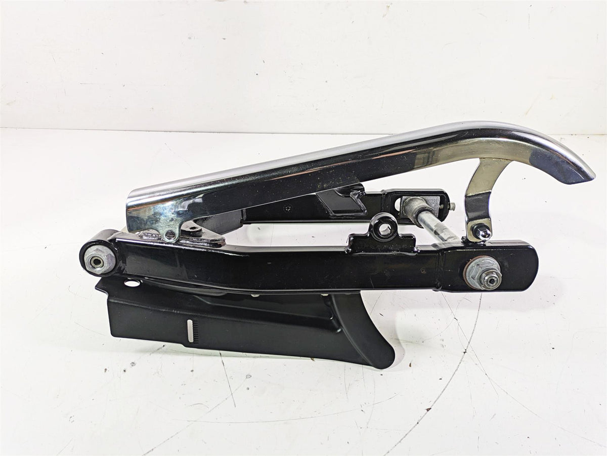 2007 Harley FXDWG Dyna Wide Glide Rear Swingarm & Belt Guards 47820-06 {{ shop.shopifyCountryName }} - Mototech271