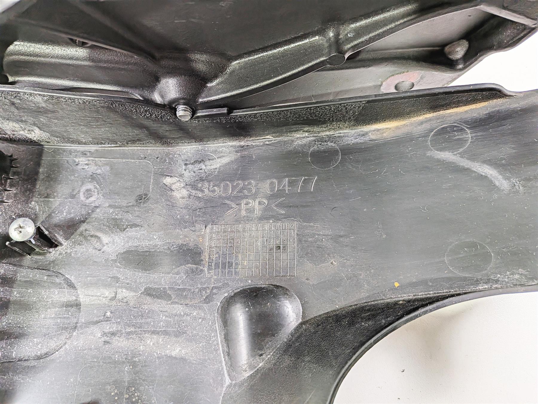 2022 Kawasaki ZX10R ZX1000 Ninja Rear Subframe & Inner Fender 32160-1865 {{ shop.shopifyCountryName }} - Mototech271