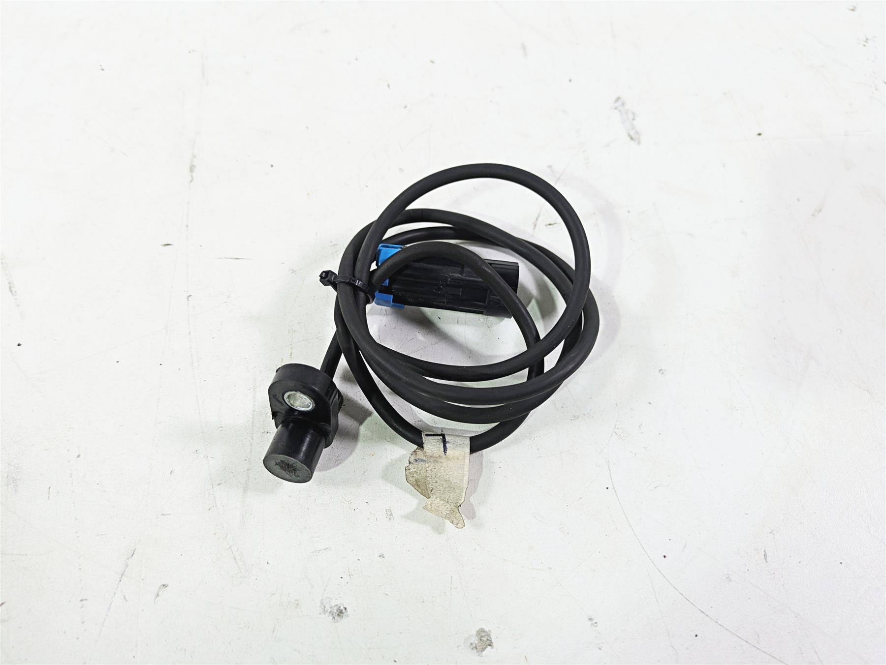 2018 Indian Chieftain Limited Front Abs Wheel Speed Sensor 4013251 {{ shop.shopifyCountryName }} - Mototech271