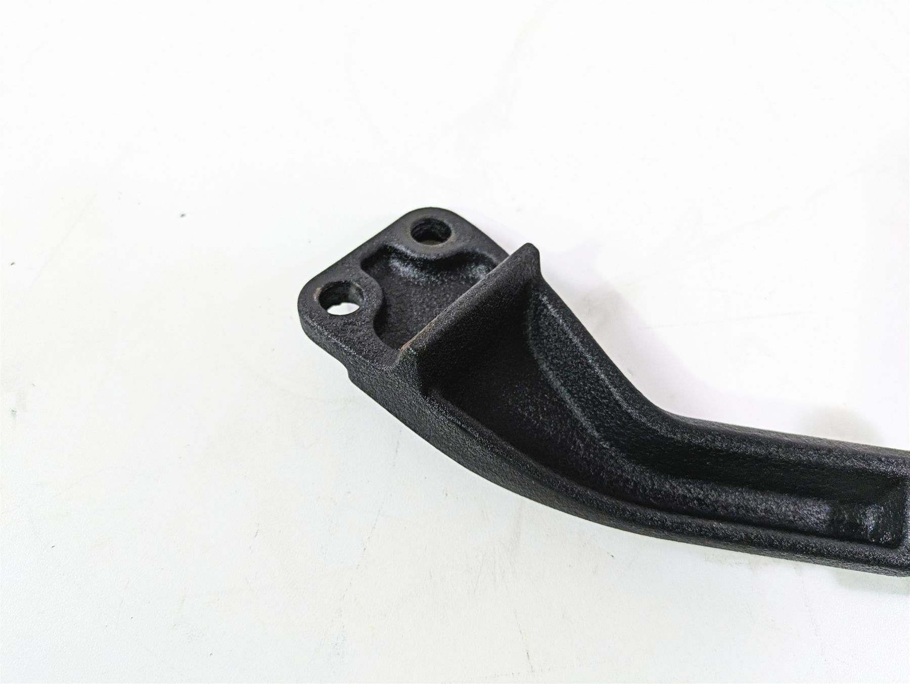 2017 Harley Dyna FXDB Street Bob Rear Passenger Footpeg & Mount Set 33032-99 {{ shop.shopifyCountryName }} - Mototech271