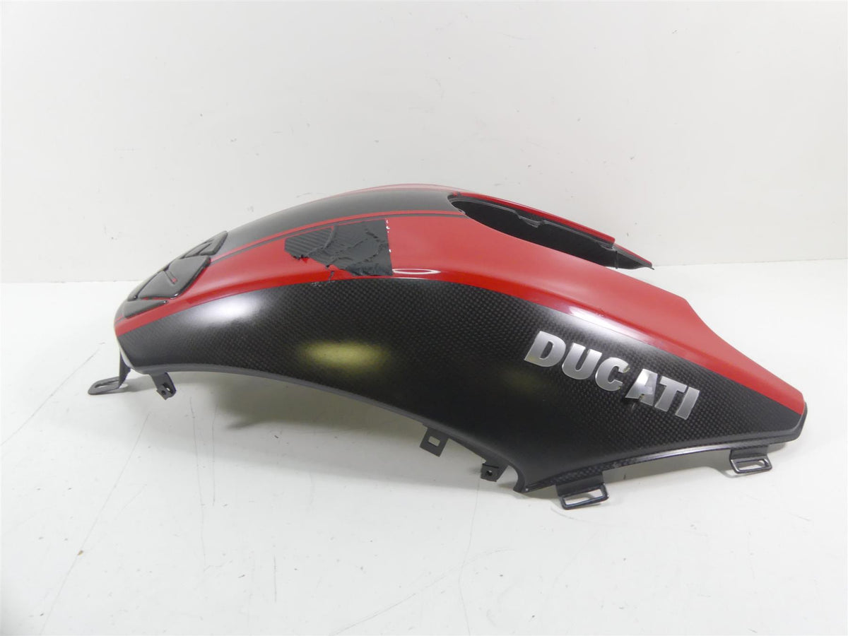 2015 Ducati Diavel Carbon Red Fiber Center Fuel Gas Tank Cover - Read 48015221A {{ shop.shopifyCountryName }} - Mototech271