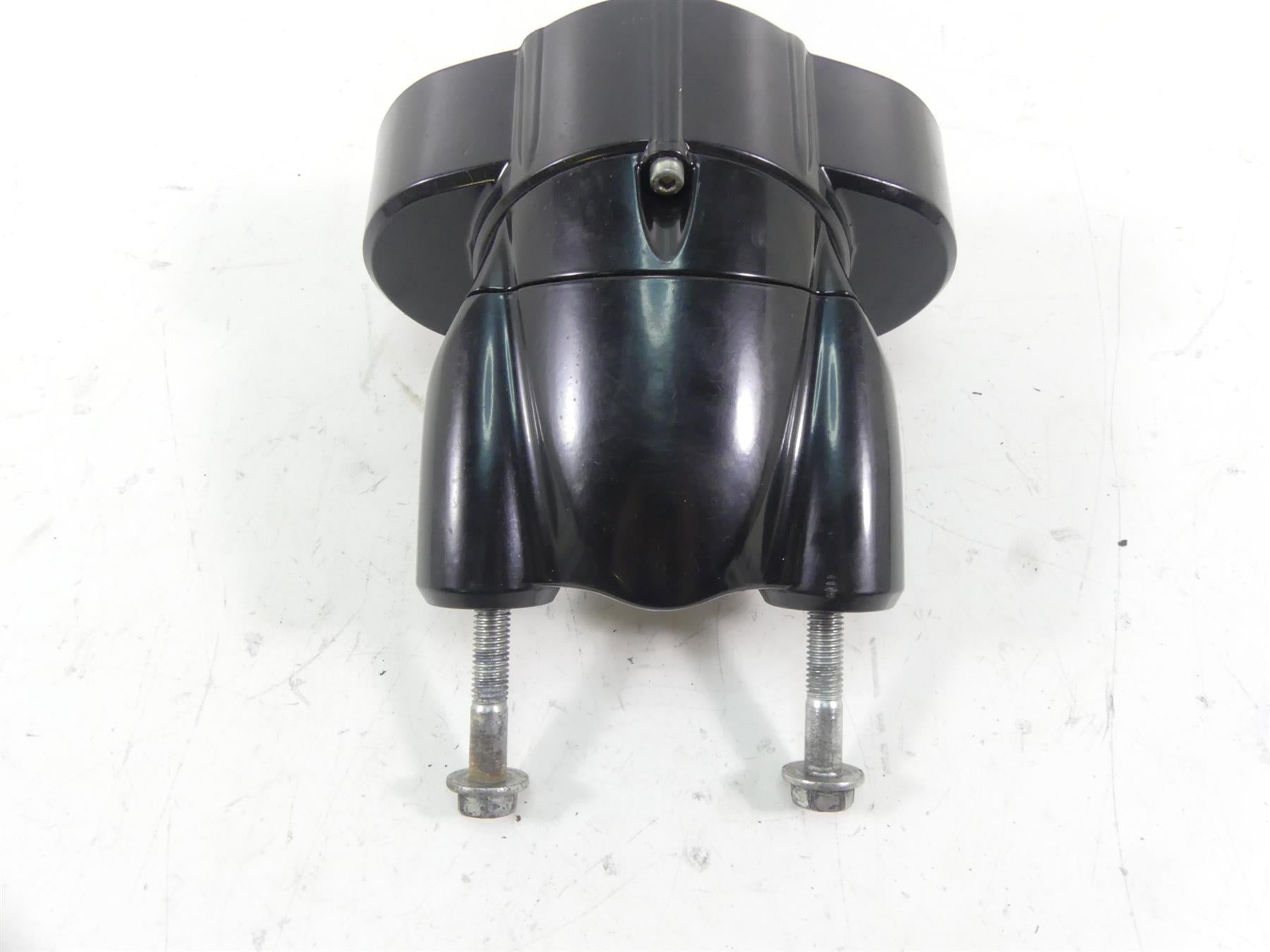 2006 Harley VRSCD Night V Rod Handlebar Riser Speedo Housing Clamp Set 55900002