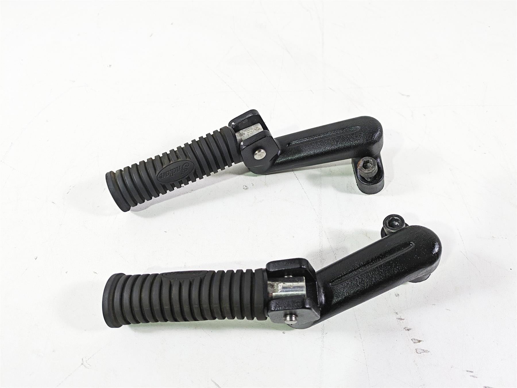 2018 Indian Chieftain Dark Horse Rear Passenger Foot Pegs 5140869 5140870 {{ shop.shopifyCountryName }} - Mototech271
