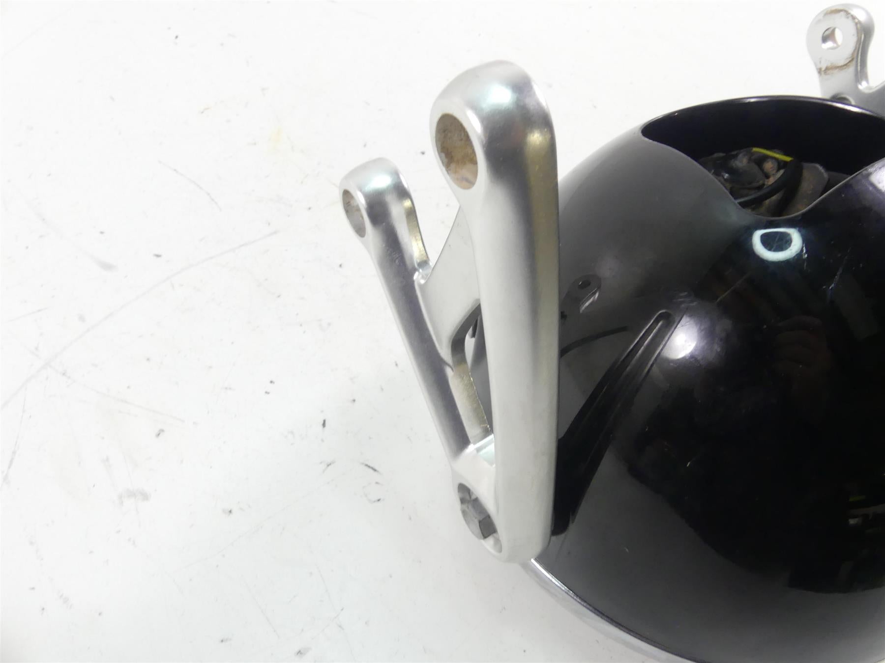 2017 Triumph Thruxton 1200 R Headlight Head Light Lamp Lens T2706509 T2701923 {{ shop.shopifyCountryName }} - Mototech271