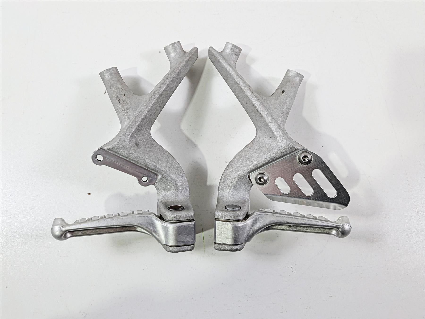 2014 Aprilia RSV4 RR Factory Rear Passenger Foot Peg Rest Set 893996 893997 {{ shop.shopifyCountryName }} - Mototech271