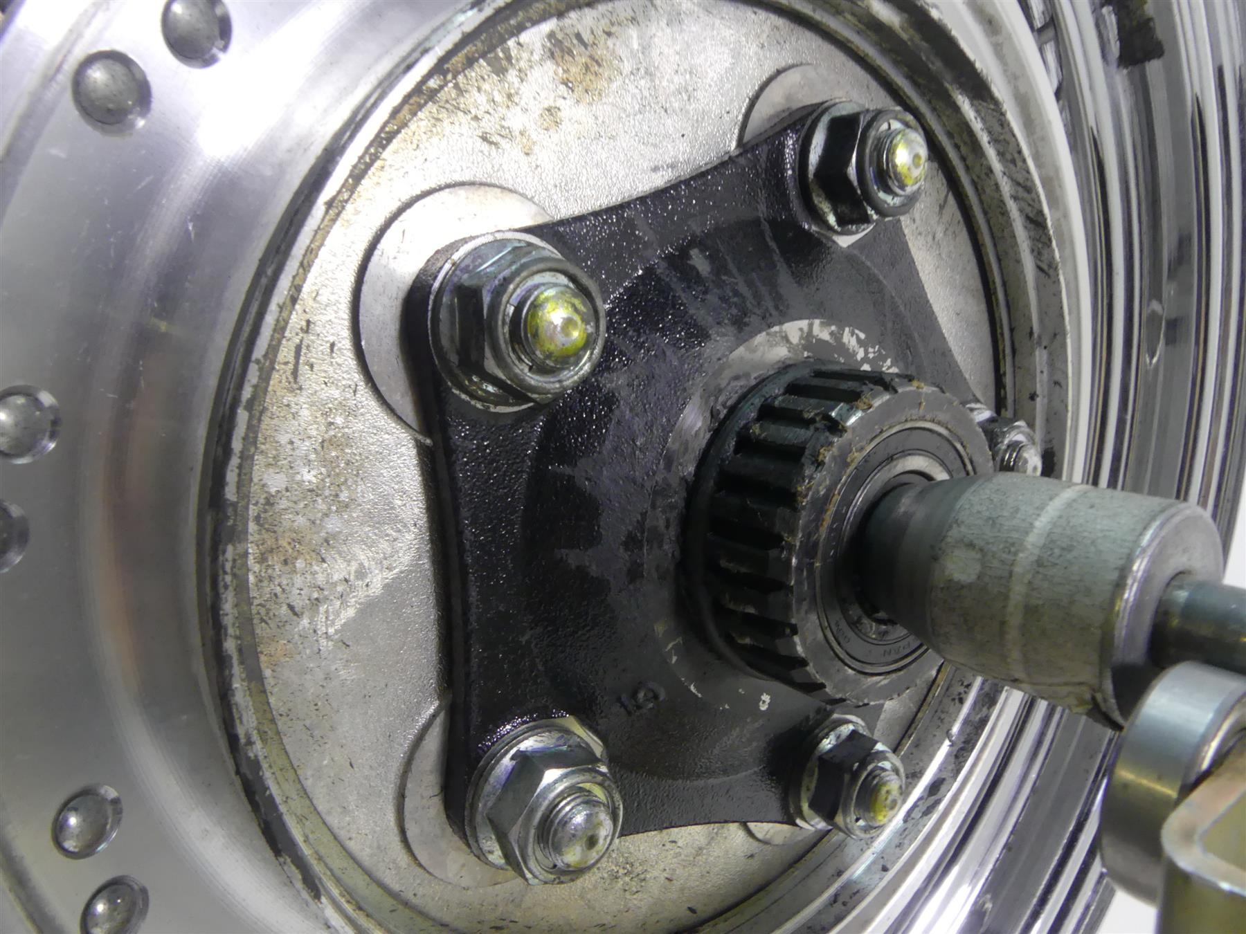 2005 Honda V-Twin VTX1800 S3 Rear 15x4.5 Spoke Wheel Rim 42650-MCV-A11 {{ shop.shopifyCountryName }} - Mototech271