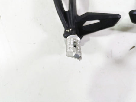 2023 Triumph Street Triple 765 RS Rear Passenger Footpeg Set T2088156 T2088157 {{ shop.shopifyCountryName }} - Mototech271