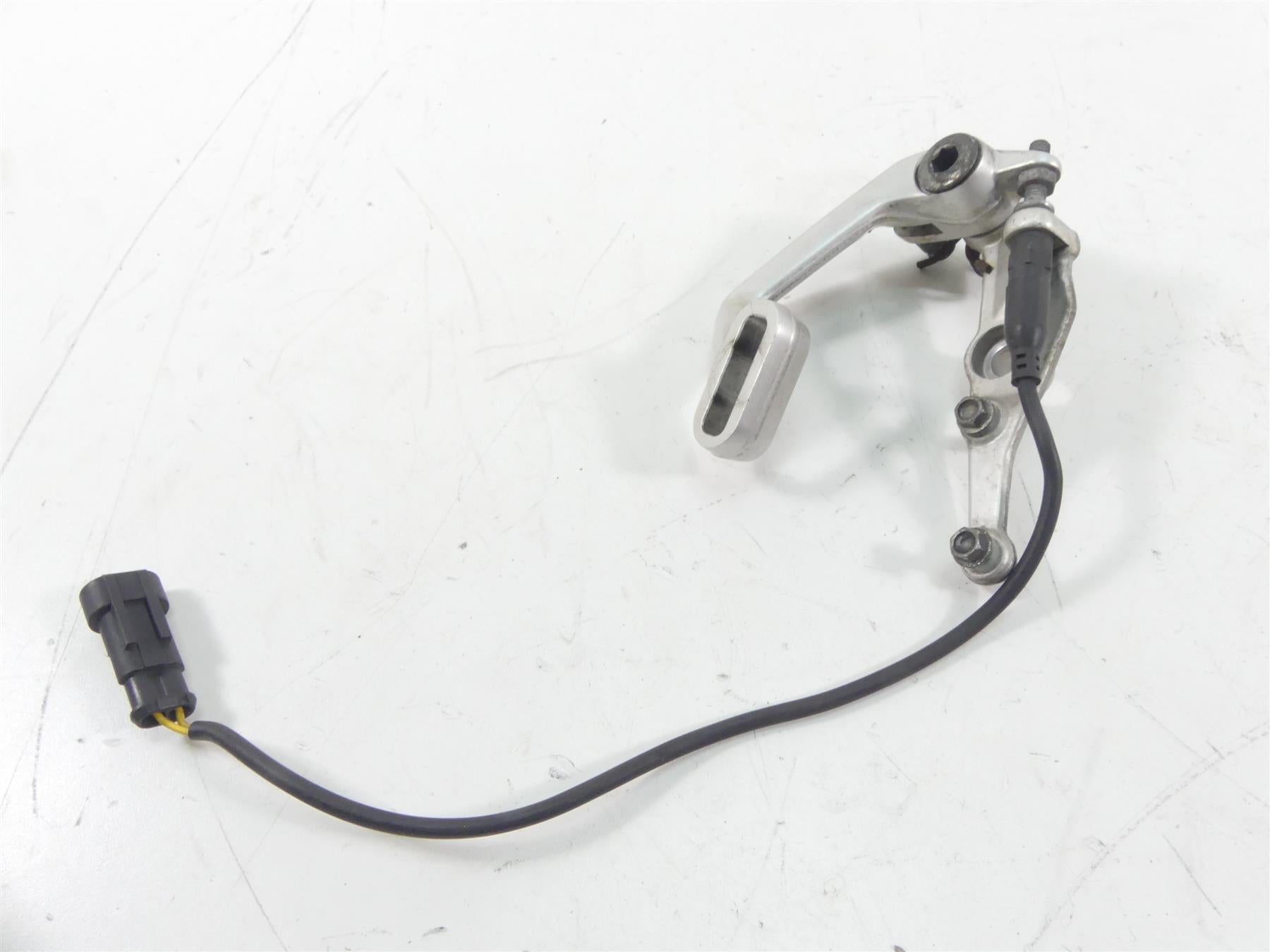 2006 Ducati 999 Biposto Rear Brake Lever Pedal & Mount - Read 45720131A {{ shop.shopifyCountryName }} - Mototech271