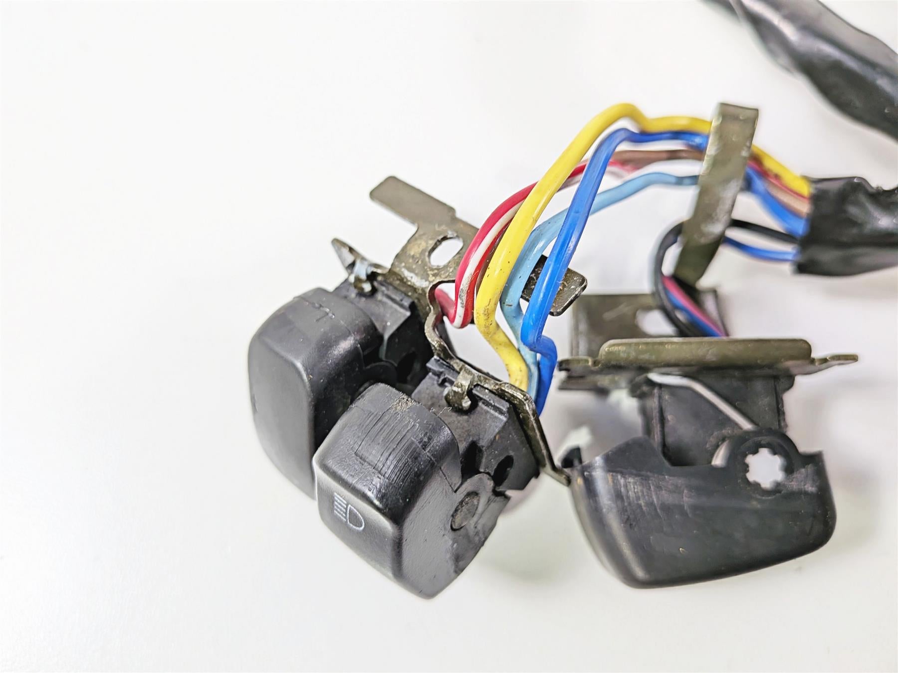 2003 Harley Sportster XL1200 Left Right Hand Control Switch Set 71682-06A {{ shop.shopifyCountryName }} - Mototech271