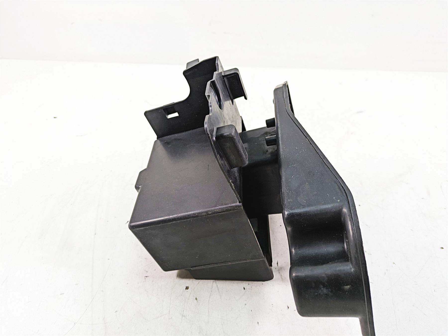 1997 Kawasaki VN1500 Vulcan Battery Electrical Carrier Set 11045-1451 {{ shop.shopifyCountryName }} - Mototech271
